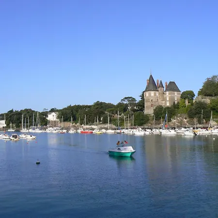 A 150m De La - 4 Personnes Daire *
